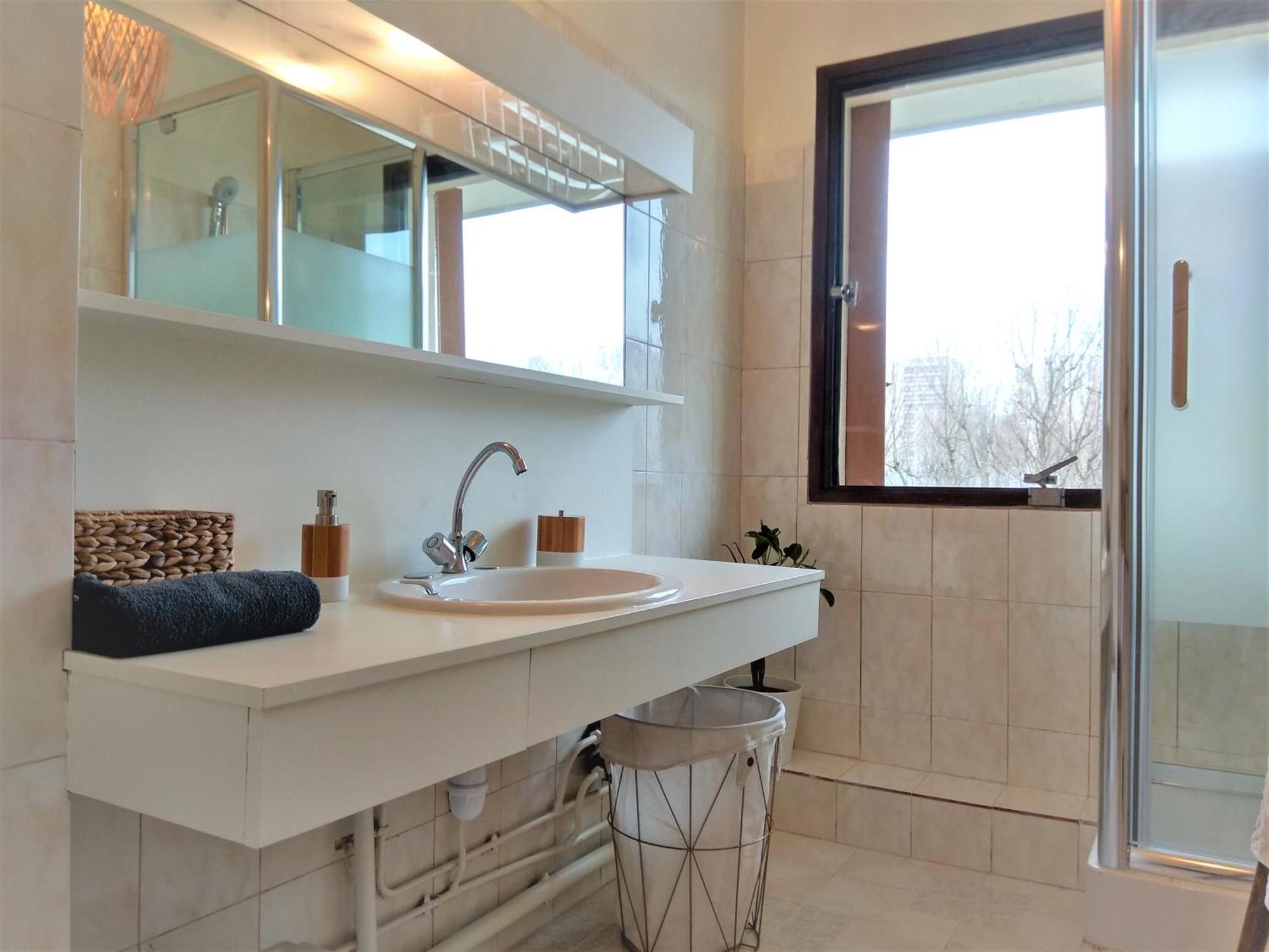 Budget Apart With Balcony And Great View Saint-Denis  Kültér fotó