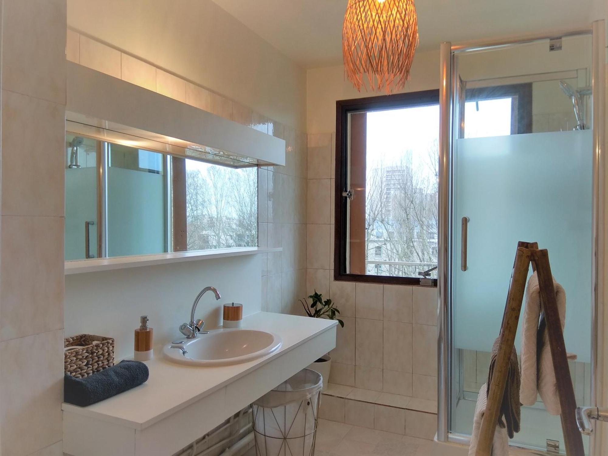 Budget Apart With Balcony And Great View Saint-Denis  Kültér fotó